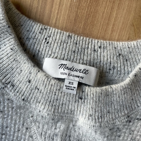 Madewell %100 Cashmere Sweater XS, Oat / Natural with black fletching - Picture 4 of 5